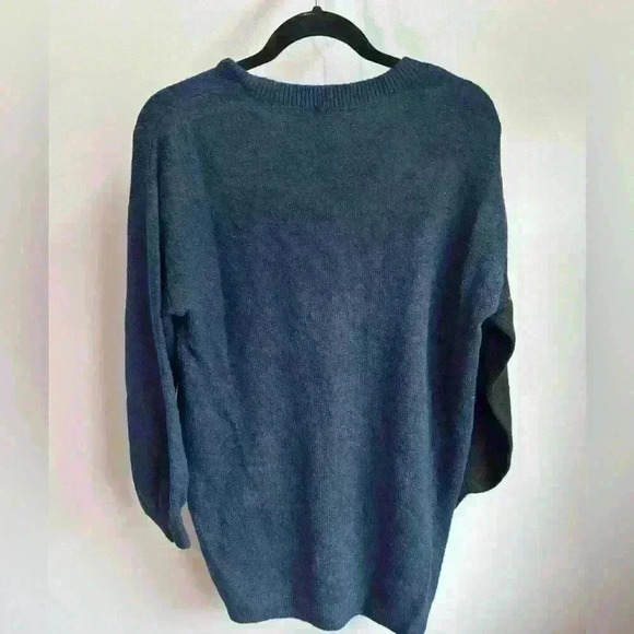 Steve Madden Oversized V Neck Color Block Sweater Size Small Black & Blue NWT - Picture 5 of 5